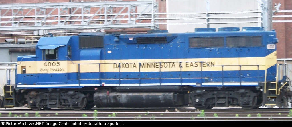 DME 4005, conductor's side view